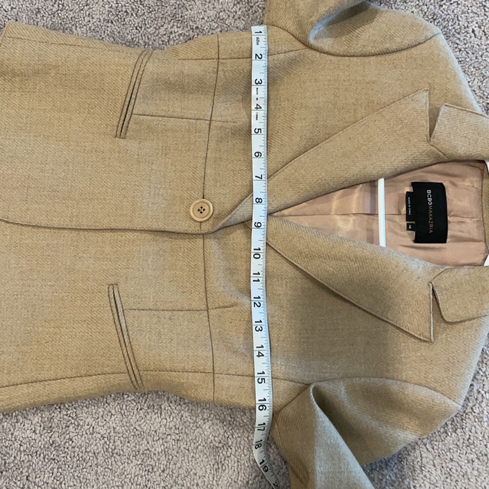 Blazer - Picture 10 of 10